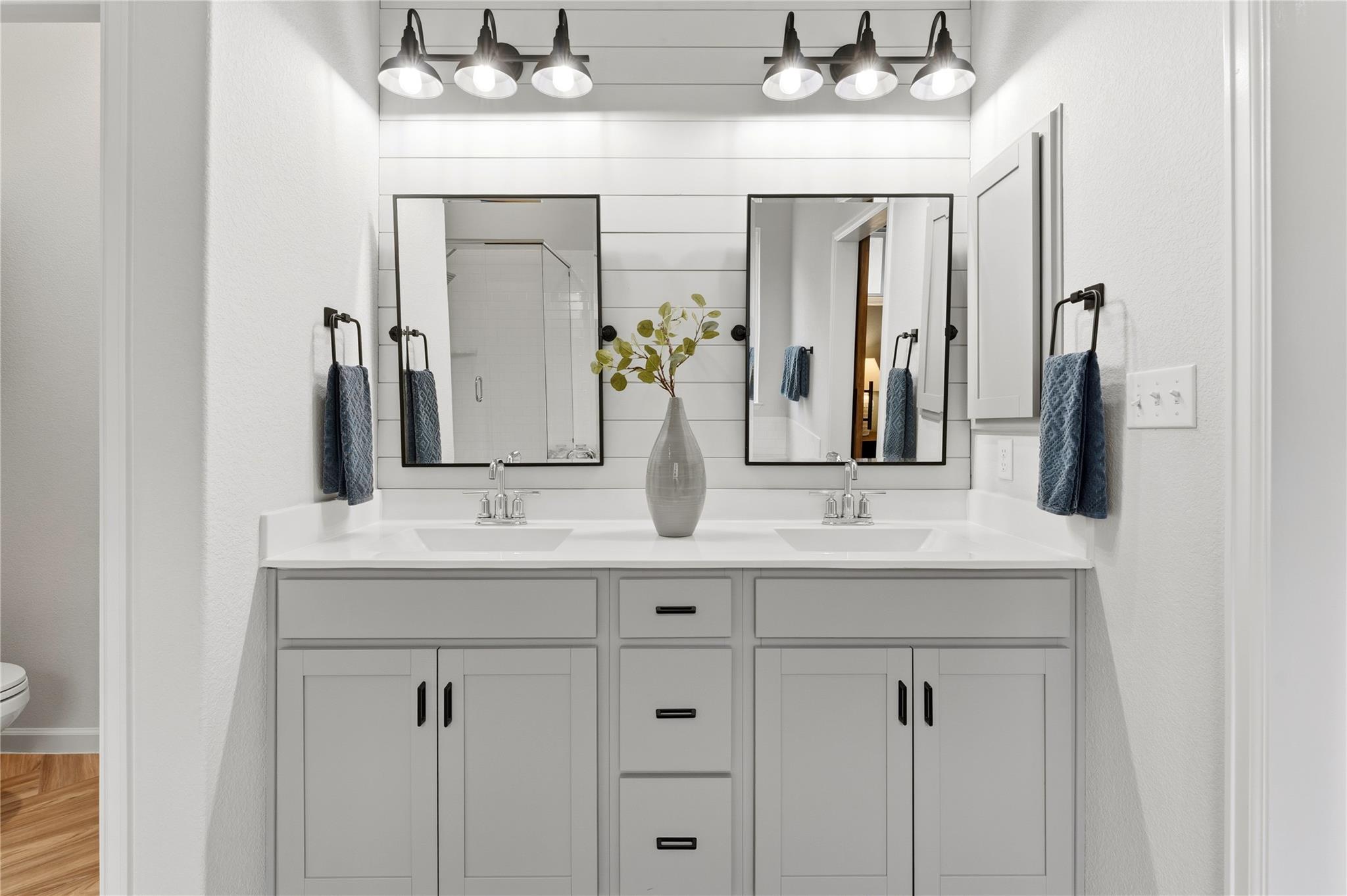 254 Dayridge Dr, Dripping Springs, TX 78620