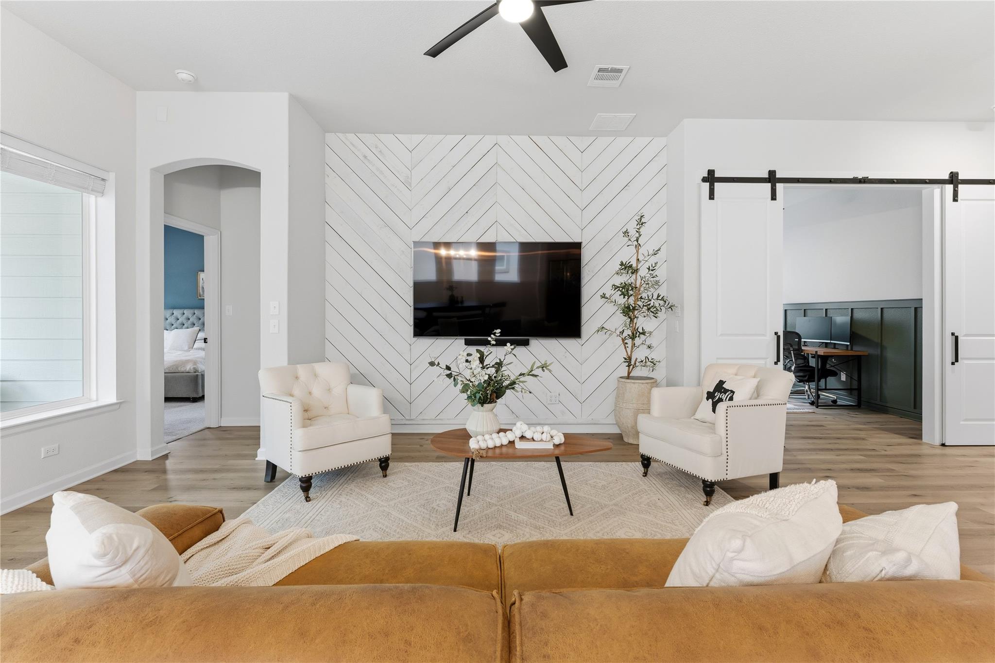 254 Dayridge Dr, Dripping Springs, TX 78620