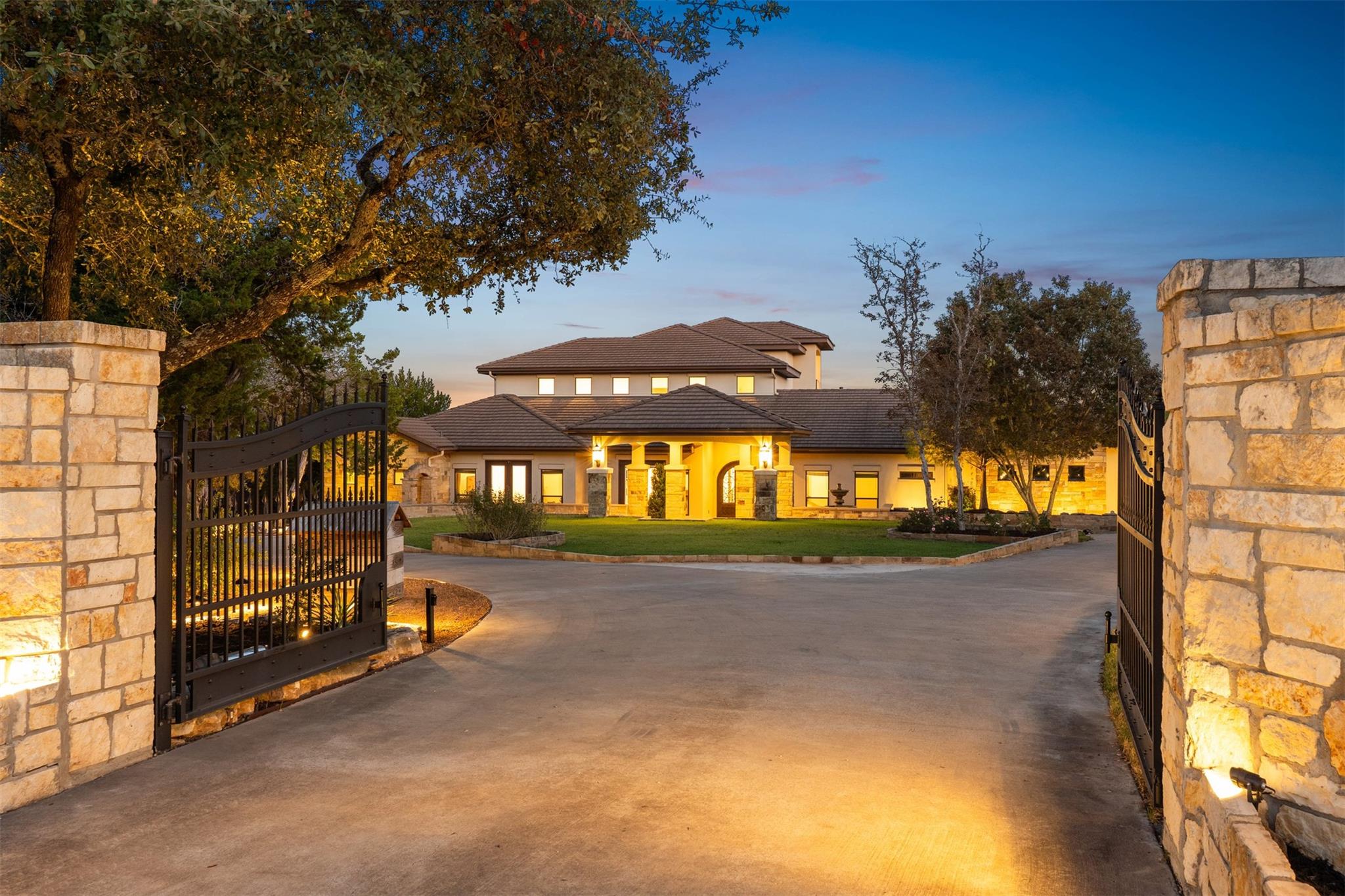 12509 Trails End Rd, Leander, TX 78641