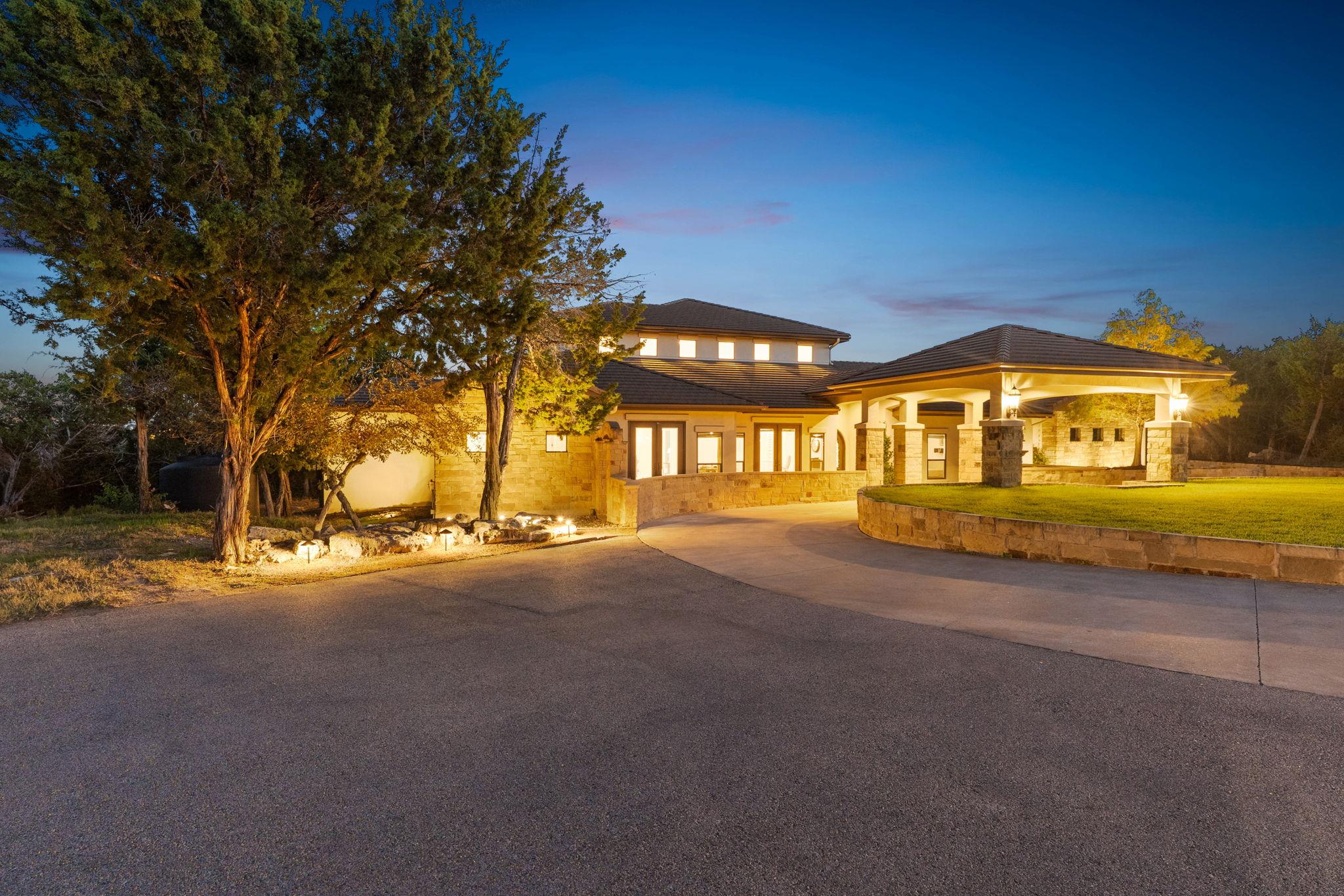 12509 Trails End Rd, Leander, TX 78641