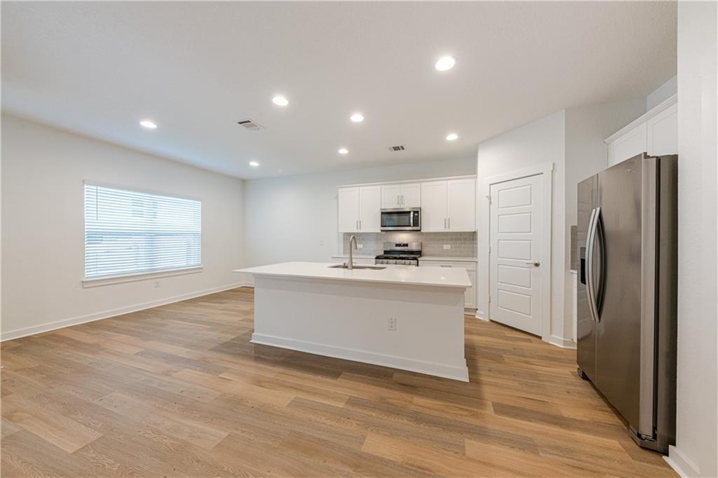 1040 Winnsboro Loop, Round Rock, TX 78664