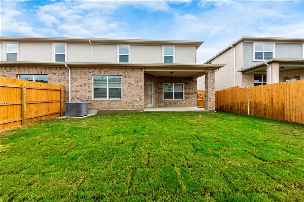 1040 Winnsboro Loop, Round Rock, TX 78664