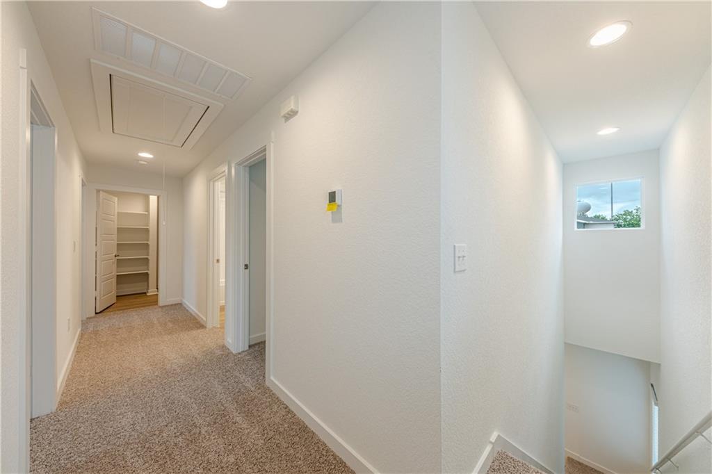 1040 Winnsboro Loop, Round Rock, TX 78664