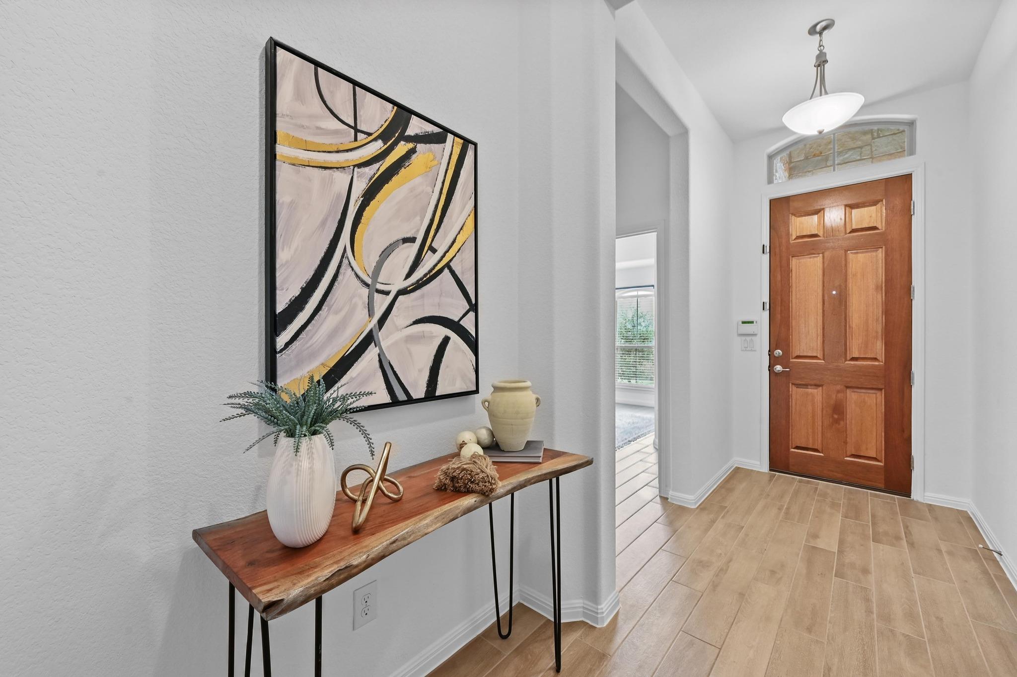 918 Valley View Dr, Leander, TX 78641