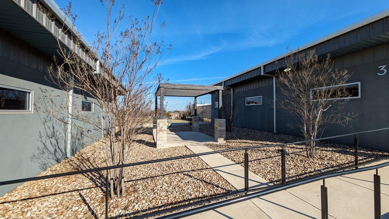 706 Leander Dr, Leander, TX 78641