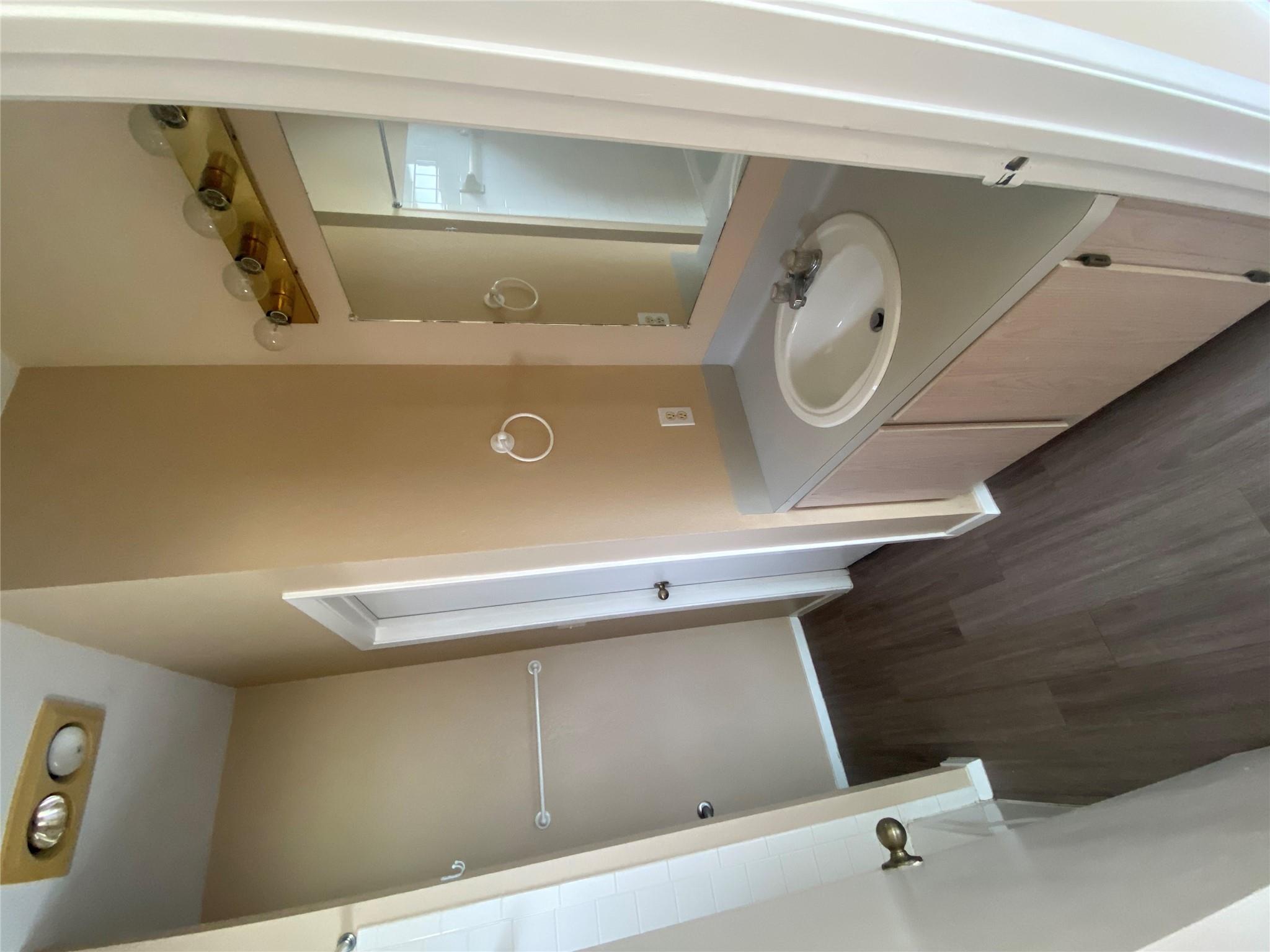 903 Quartz Ct # B, Cedar Park, TX 78613