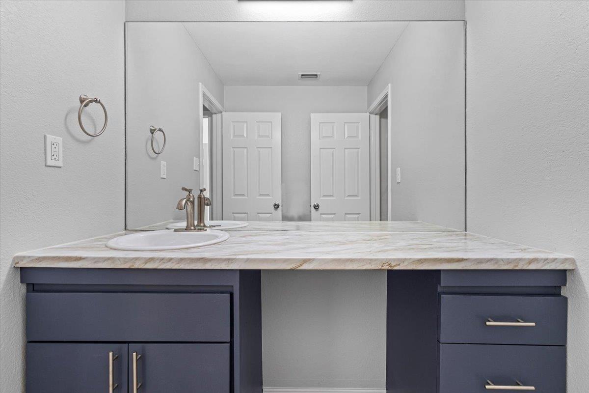 13625 Pond Springs Rd # 102, Austin, TX 78729