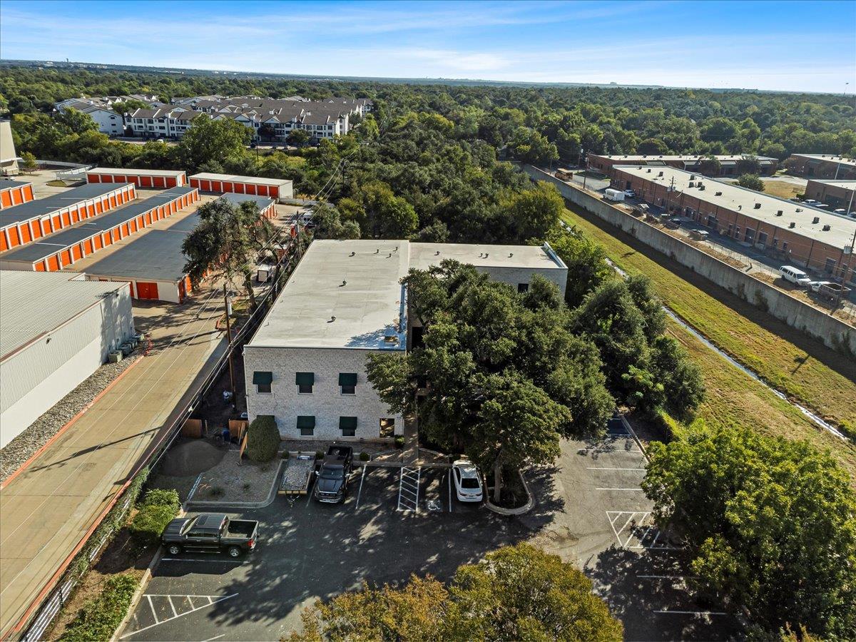 13625 Pond Springs Rd # 102, Austin, TX 78729