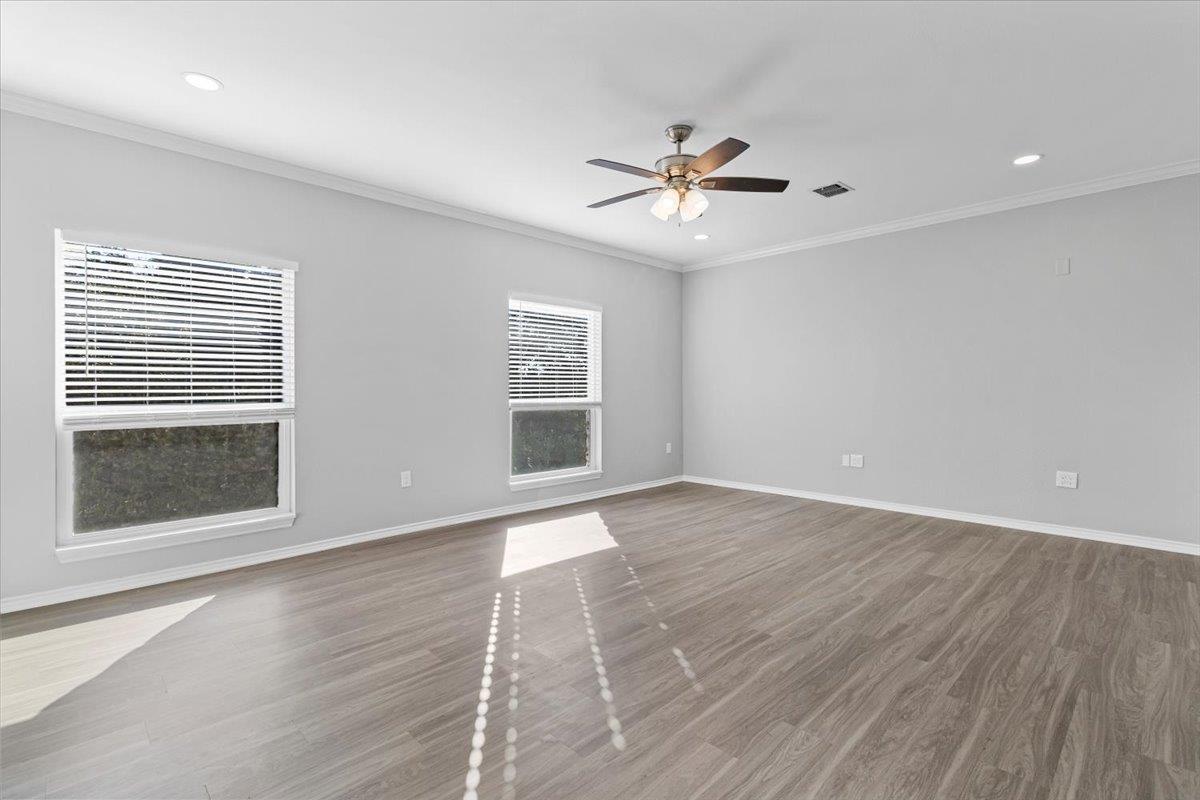 13625 Pond Springs Rd # 102, Austin, TX 78729