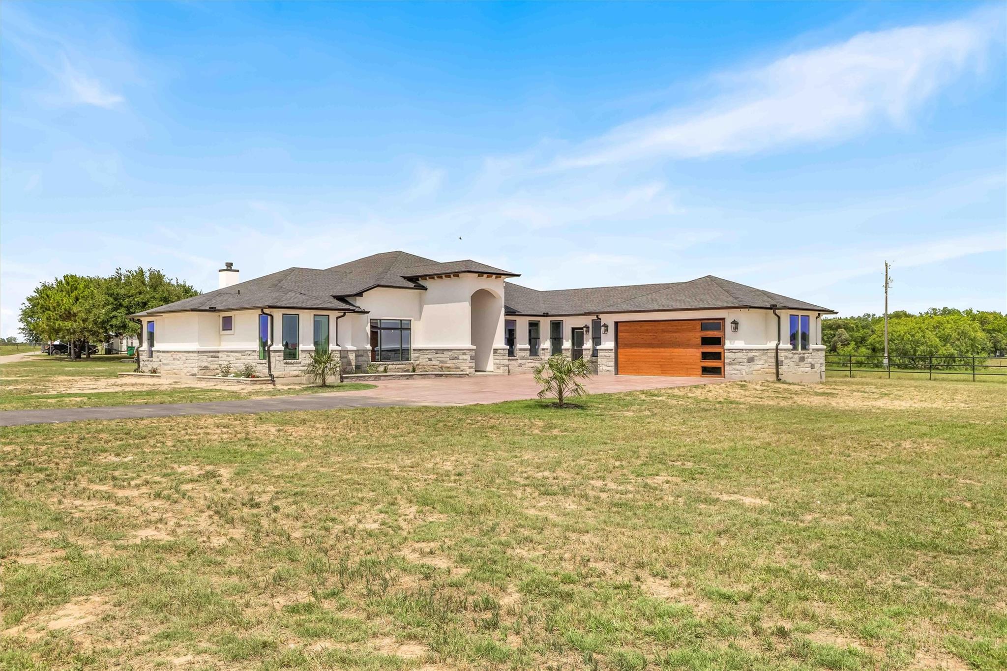 178 Balch Rd, Elgin, TX 78621