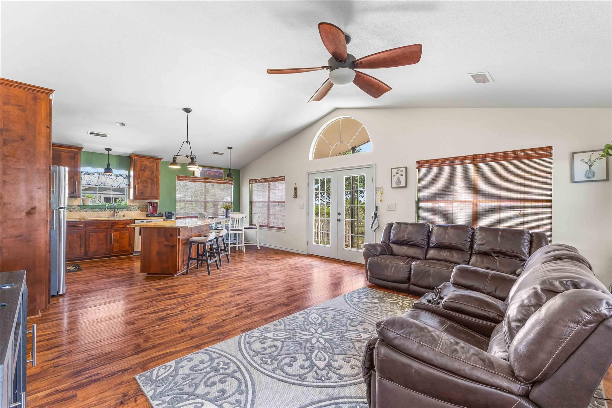 178 Balch Rd, Elgin, TX 78621