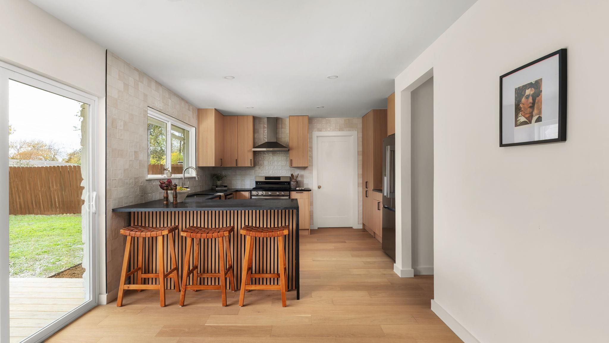 3101 Val Dr, Austin, TX 78723