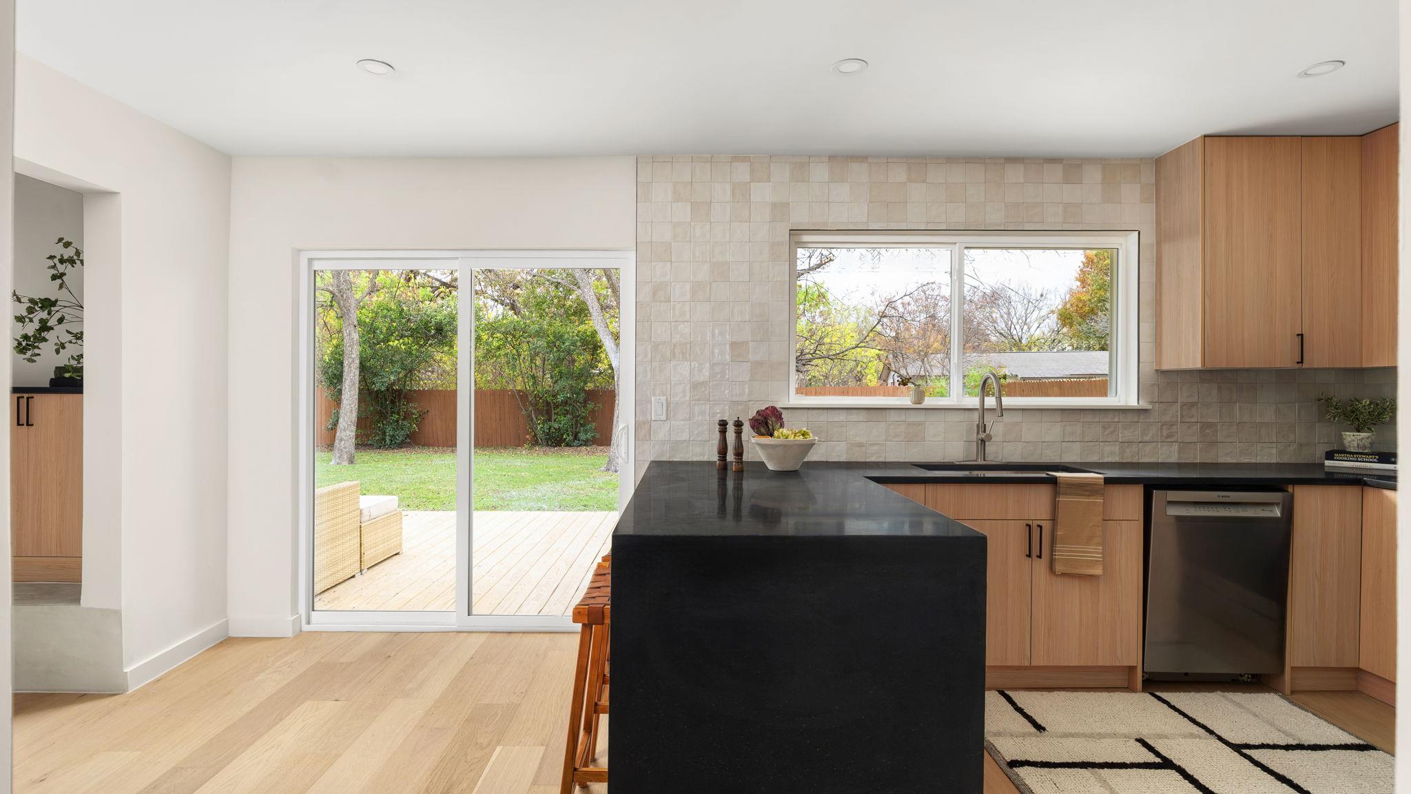 3101 Val Dr, Austin, TX 78723