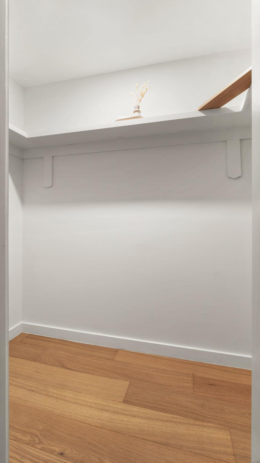 3101 Val Dr, Austin, TX 78723