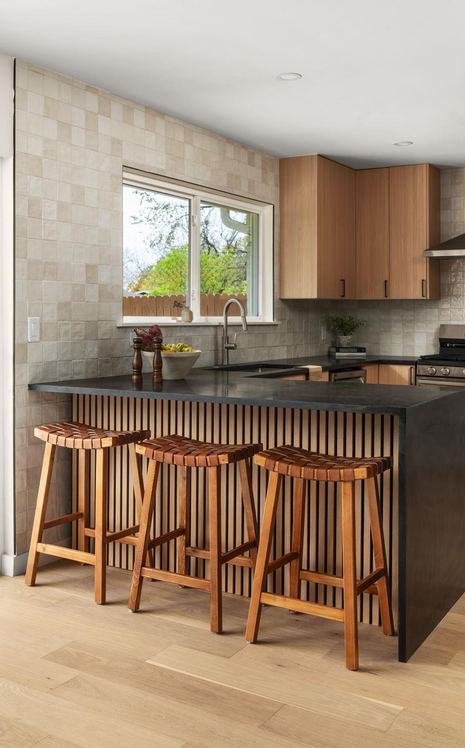 3101 Val Dr, Austin, TX 78723