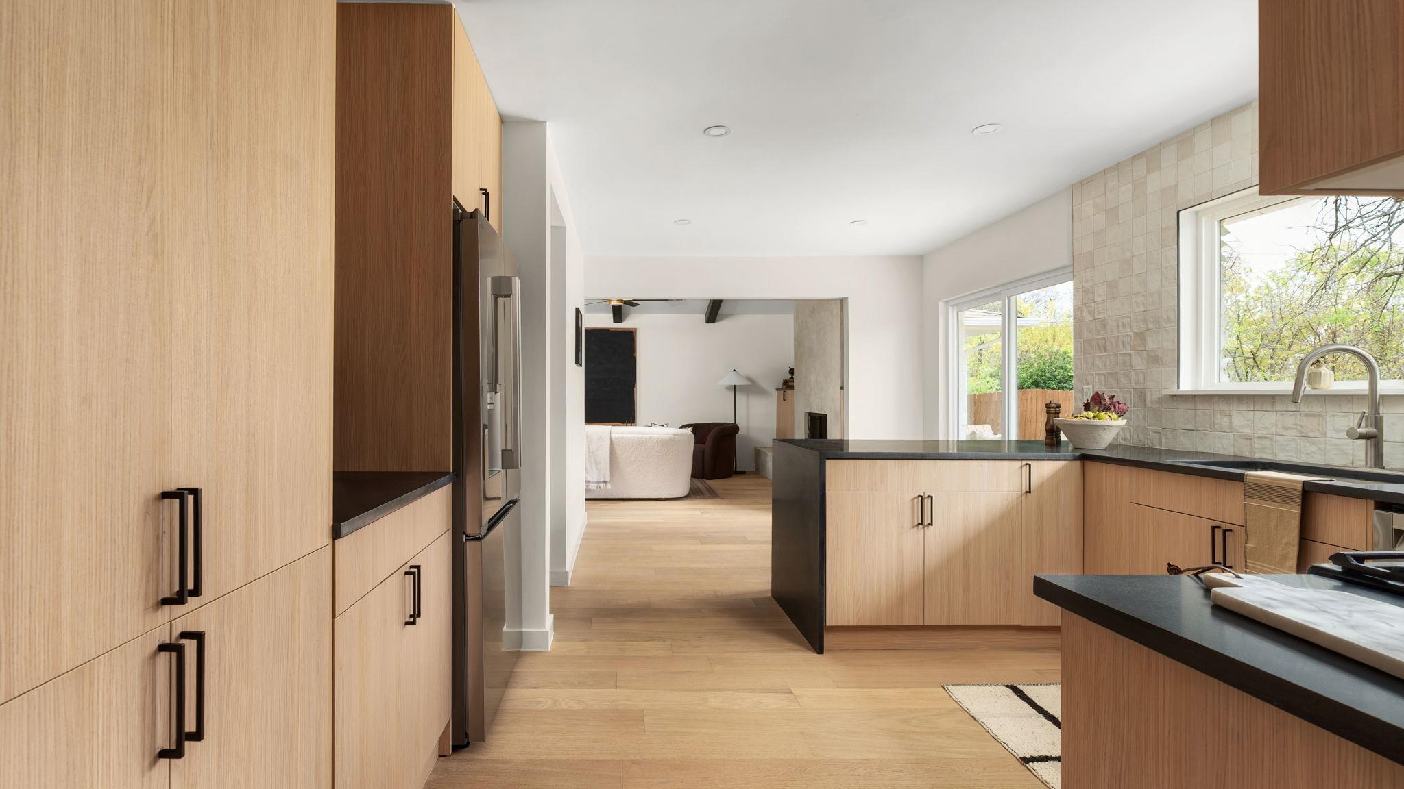 3101 Val Dr, Austin, TX 78723