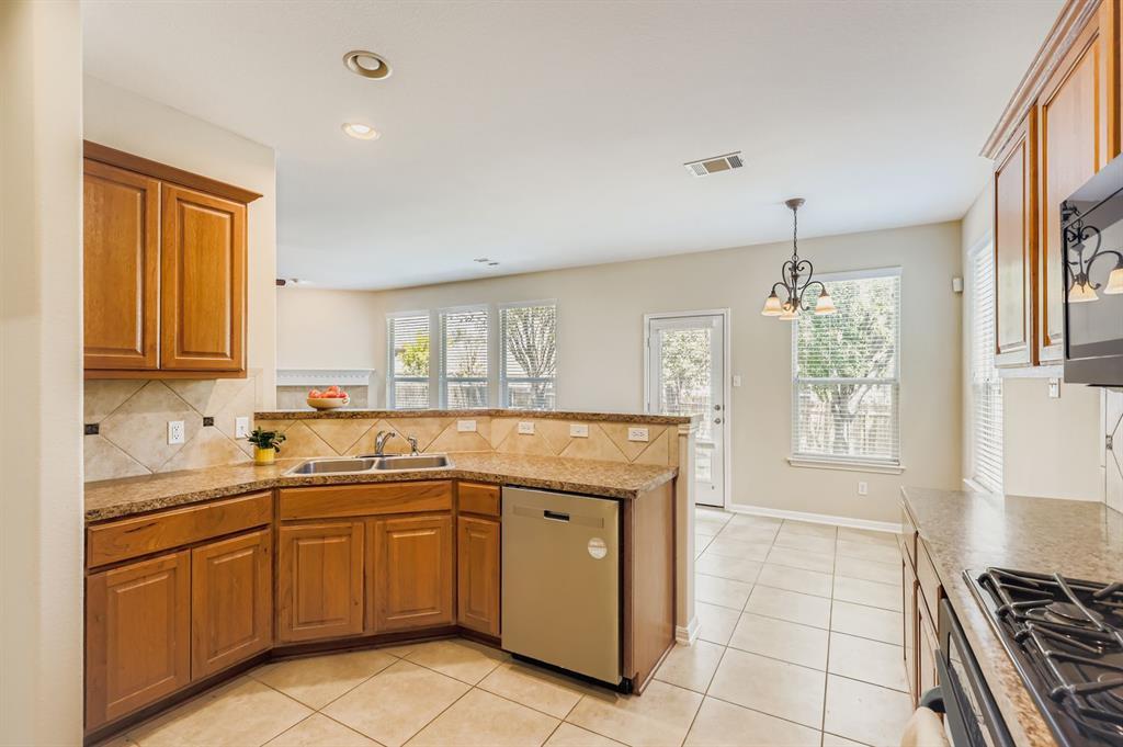 2712 Pedernales Falls Dr, Pflugerville, TX 78660