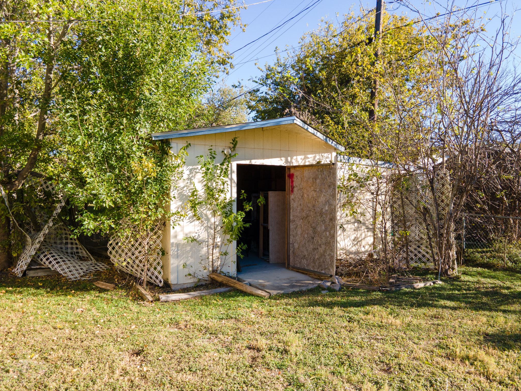 806 W Bryce Ave, Killeen, TX 76541