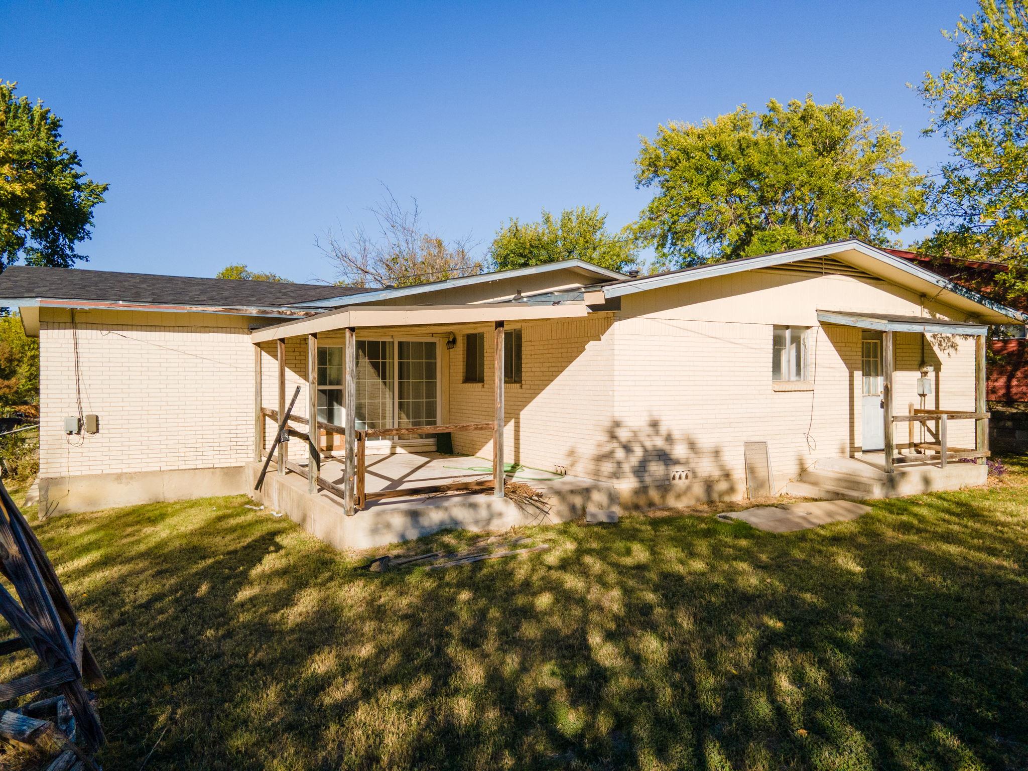 806 W Bryce Ave, Killeen, TX 76541