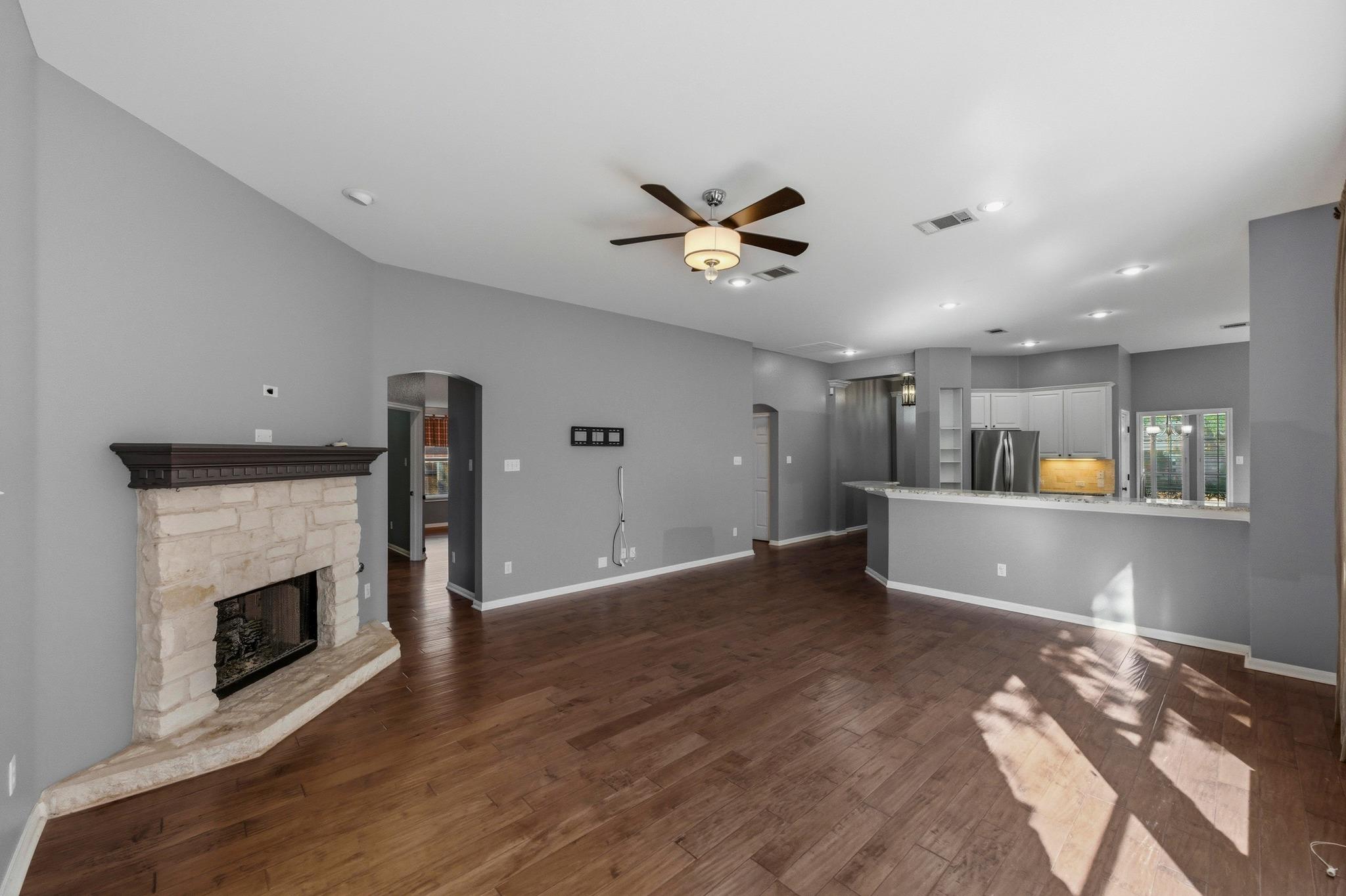 6213 Mesa Grande Dr, Austin, TX 78749