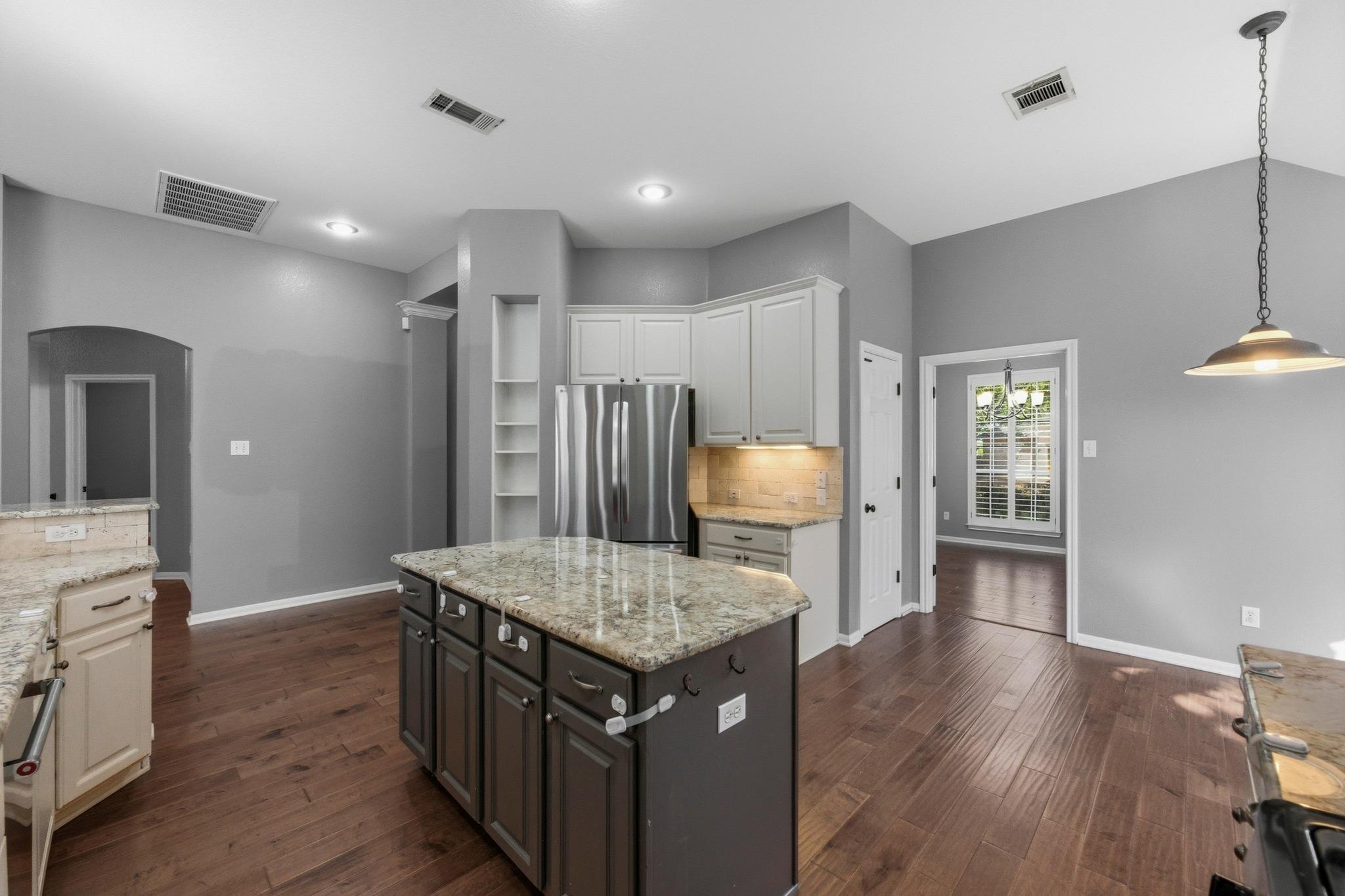 6213 Mesa Grande Dr, Austin, TX 78749