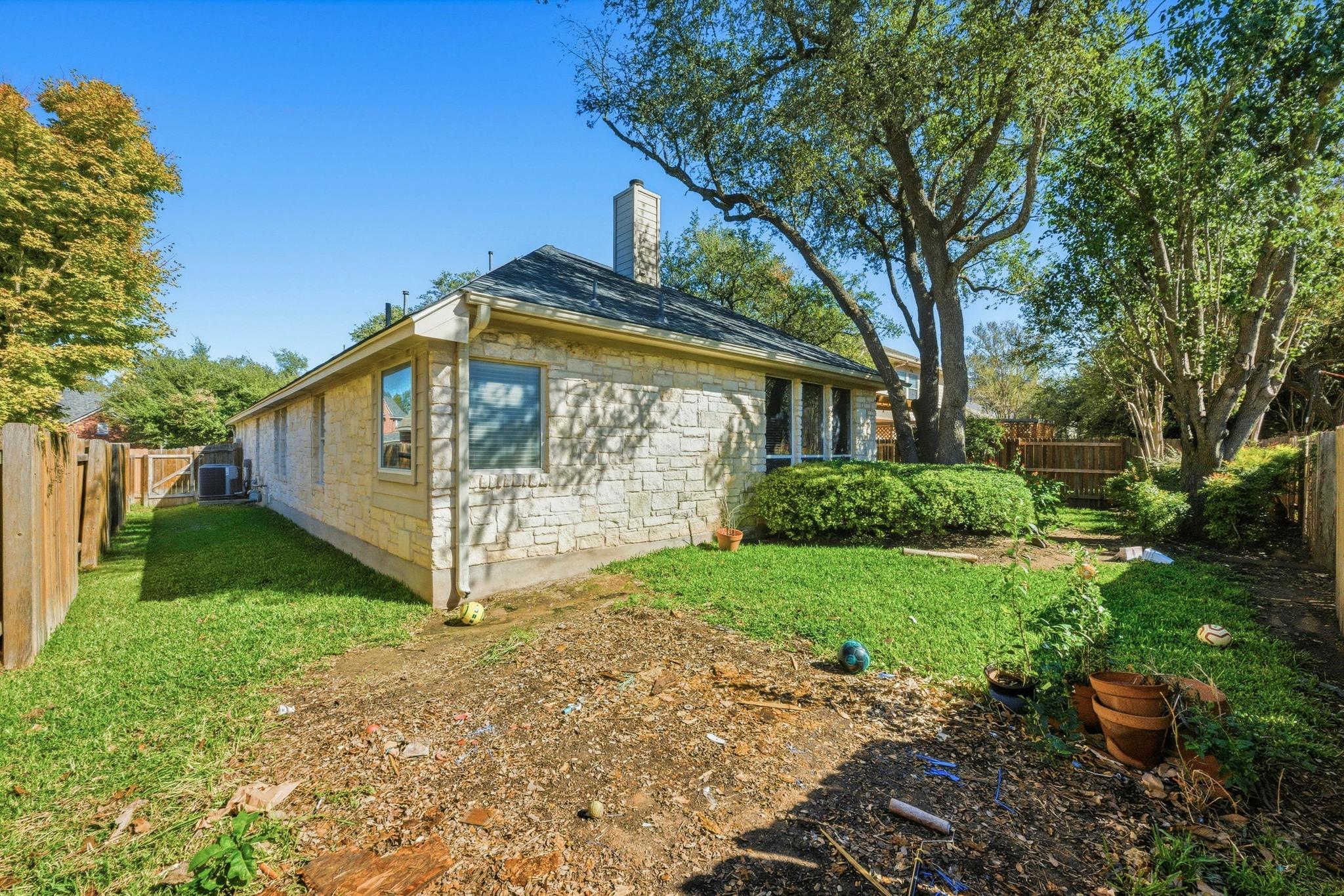 6213 Mesa Grande Dr, Austin, TX 78749
