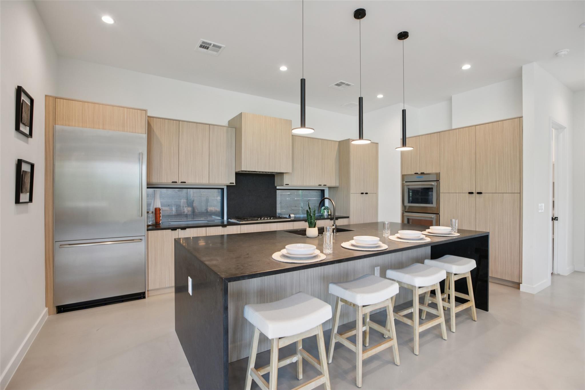 2512 Ridgeview St, Austin, TX 78704