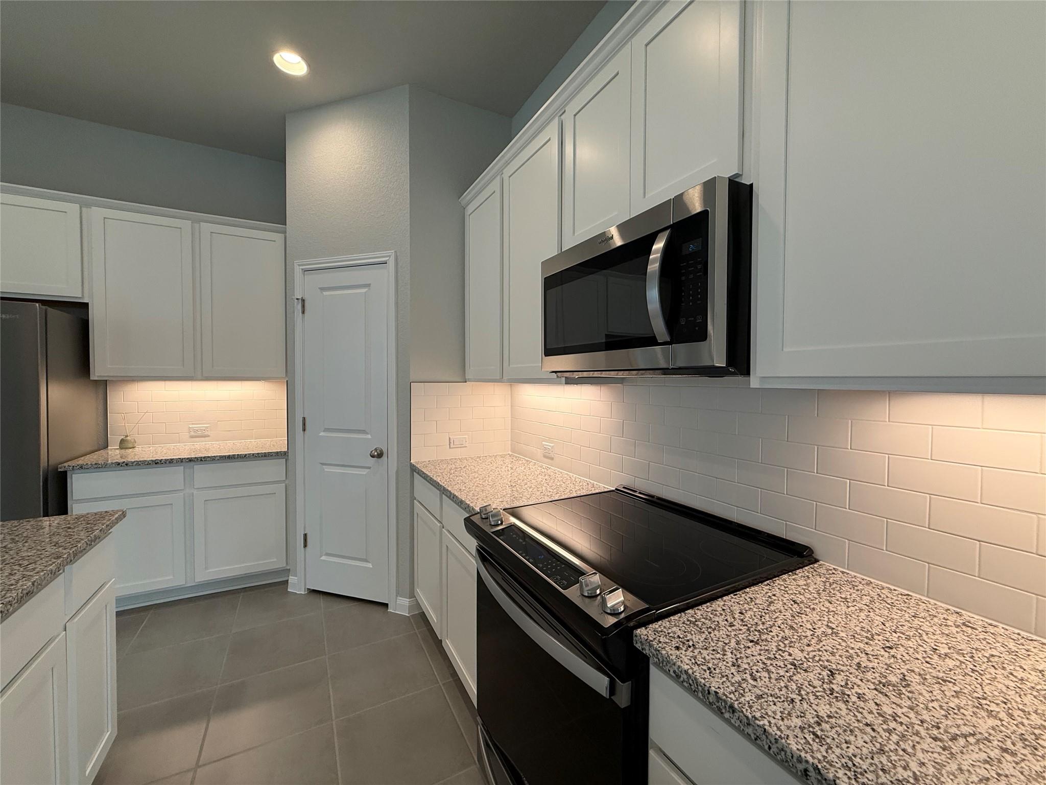 320 Creek Rd # 303, Dripping Springs, TX 78620