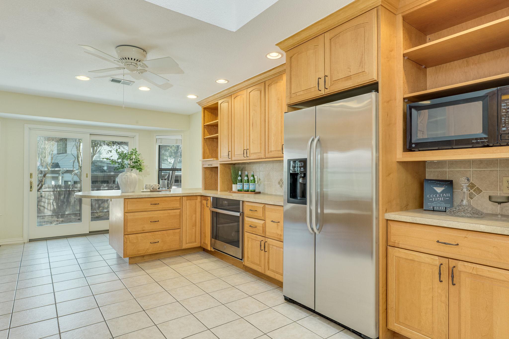 7102 Anaqua Dr, Austin, TX 78750