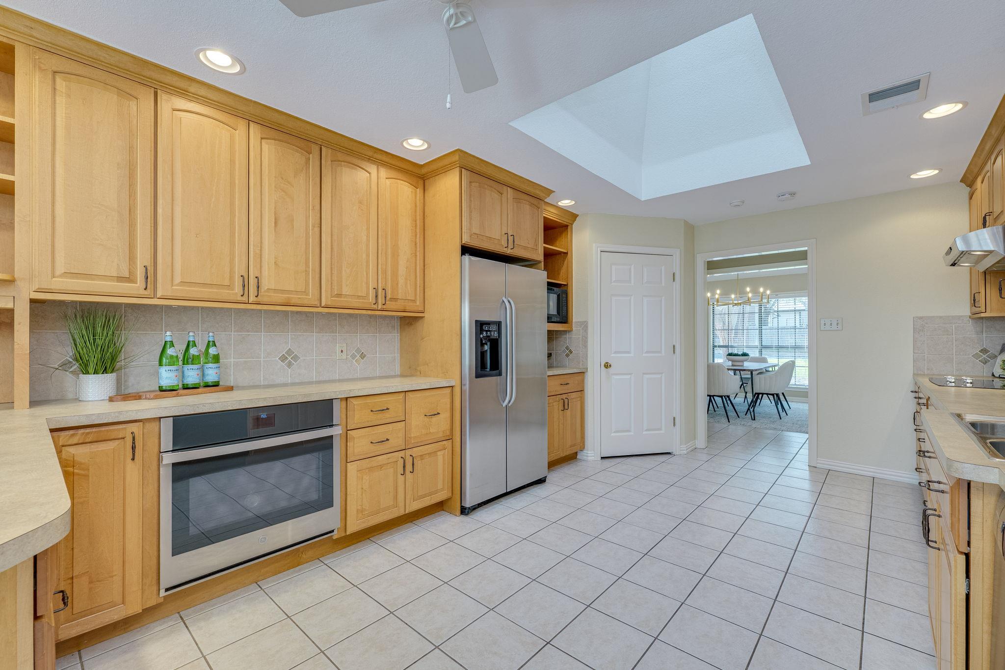 7102 Anaqua Dr, Austin, TX 78750