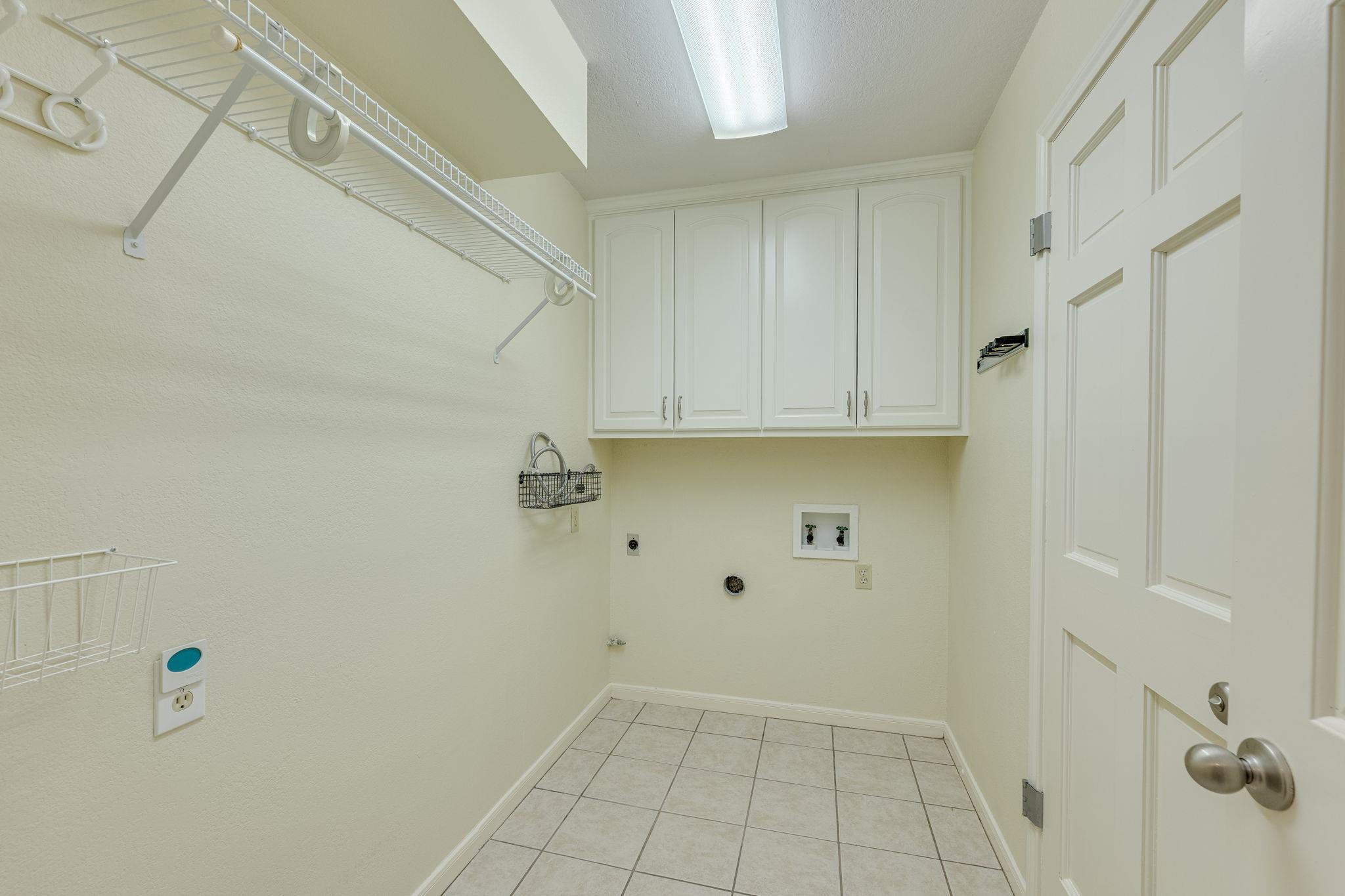 7102 Anaqua Dr, Austin, TX 78750