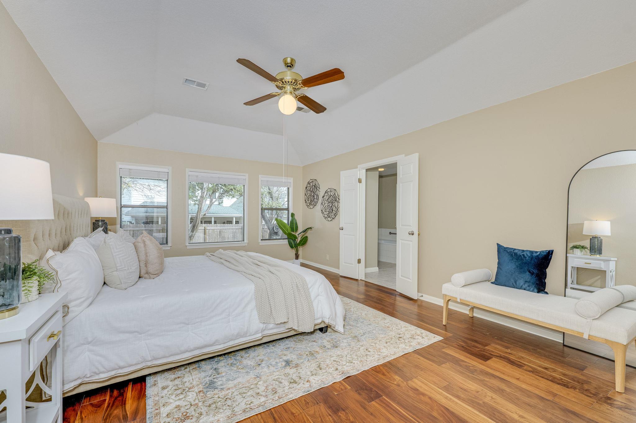 7102 Anaqua Dr, Austin, TX 78750