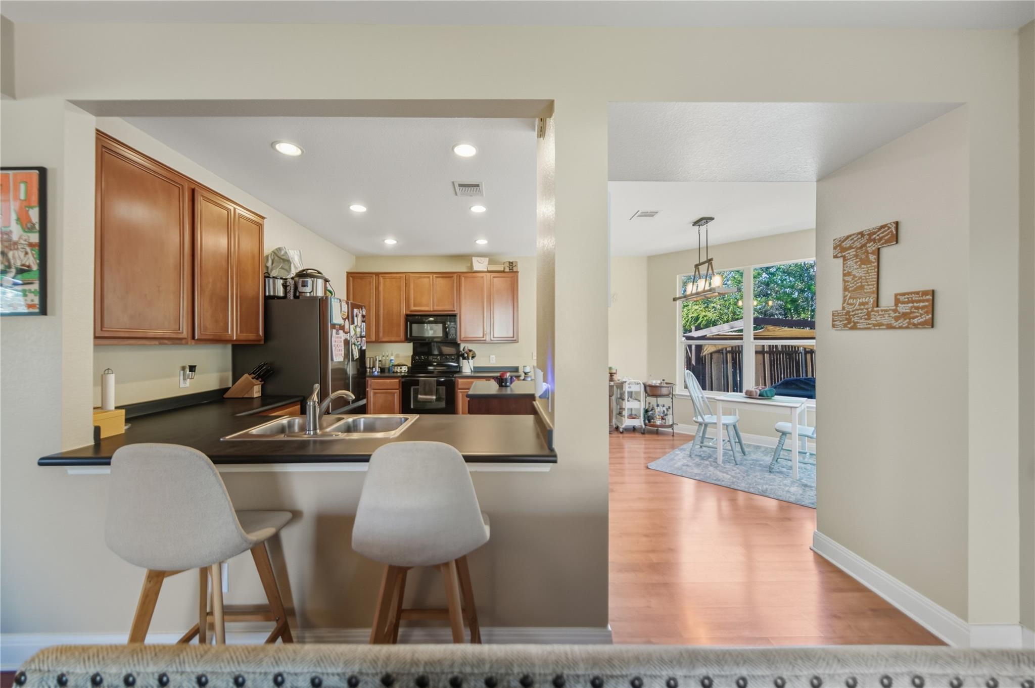 2207 Lauren Loop, Leander, TX 78641