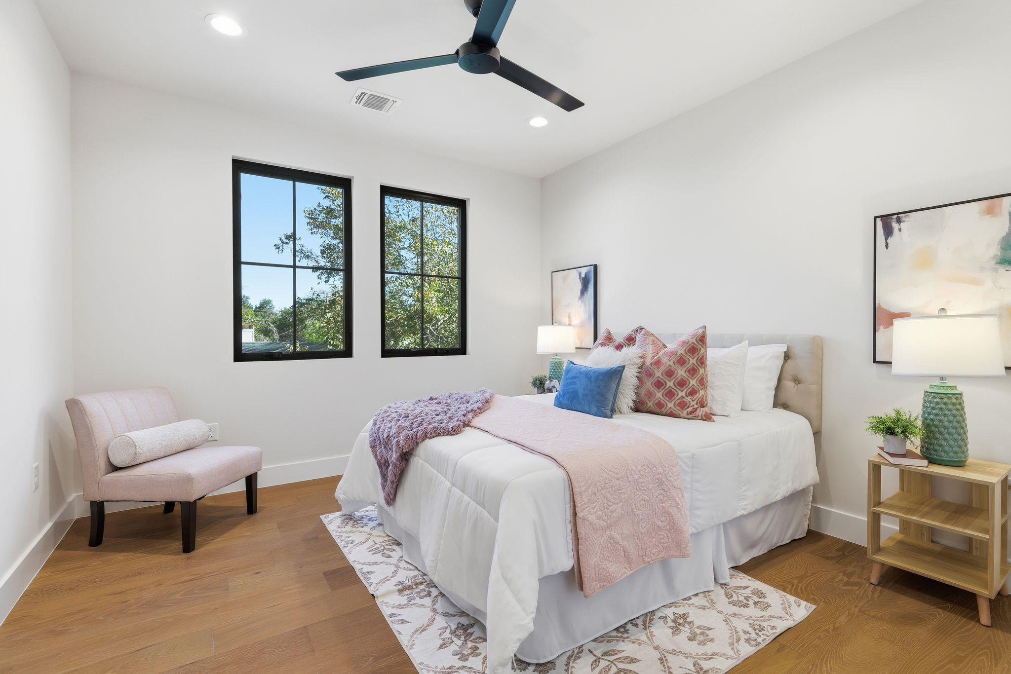 2803 Oak Park Dr, Austin, TX 78704