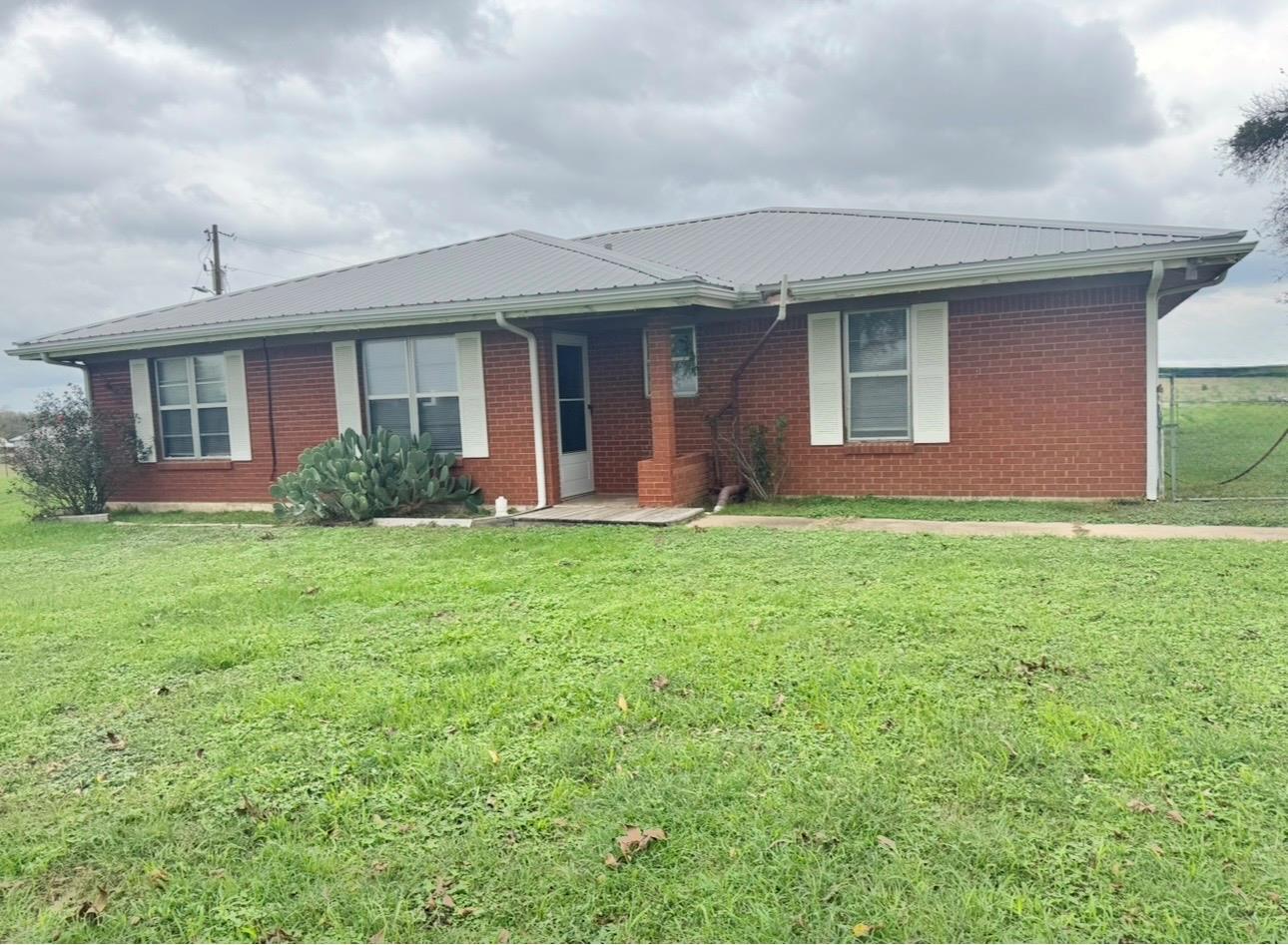 110 Marek Rd, Elgin, TX 78621