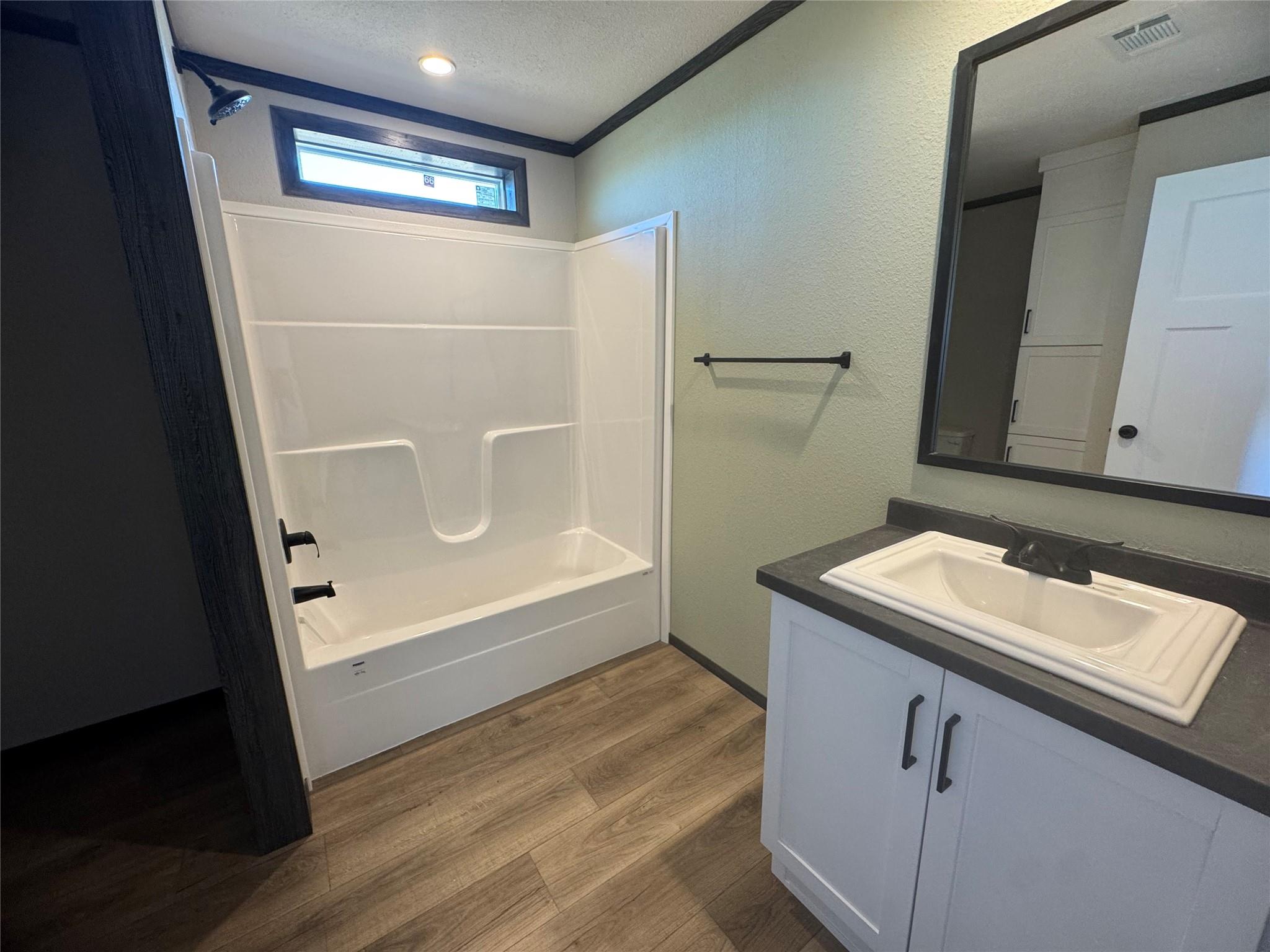 330 Beckham Dr, Dale, TX 78616