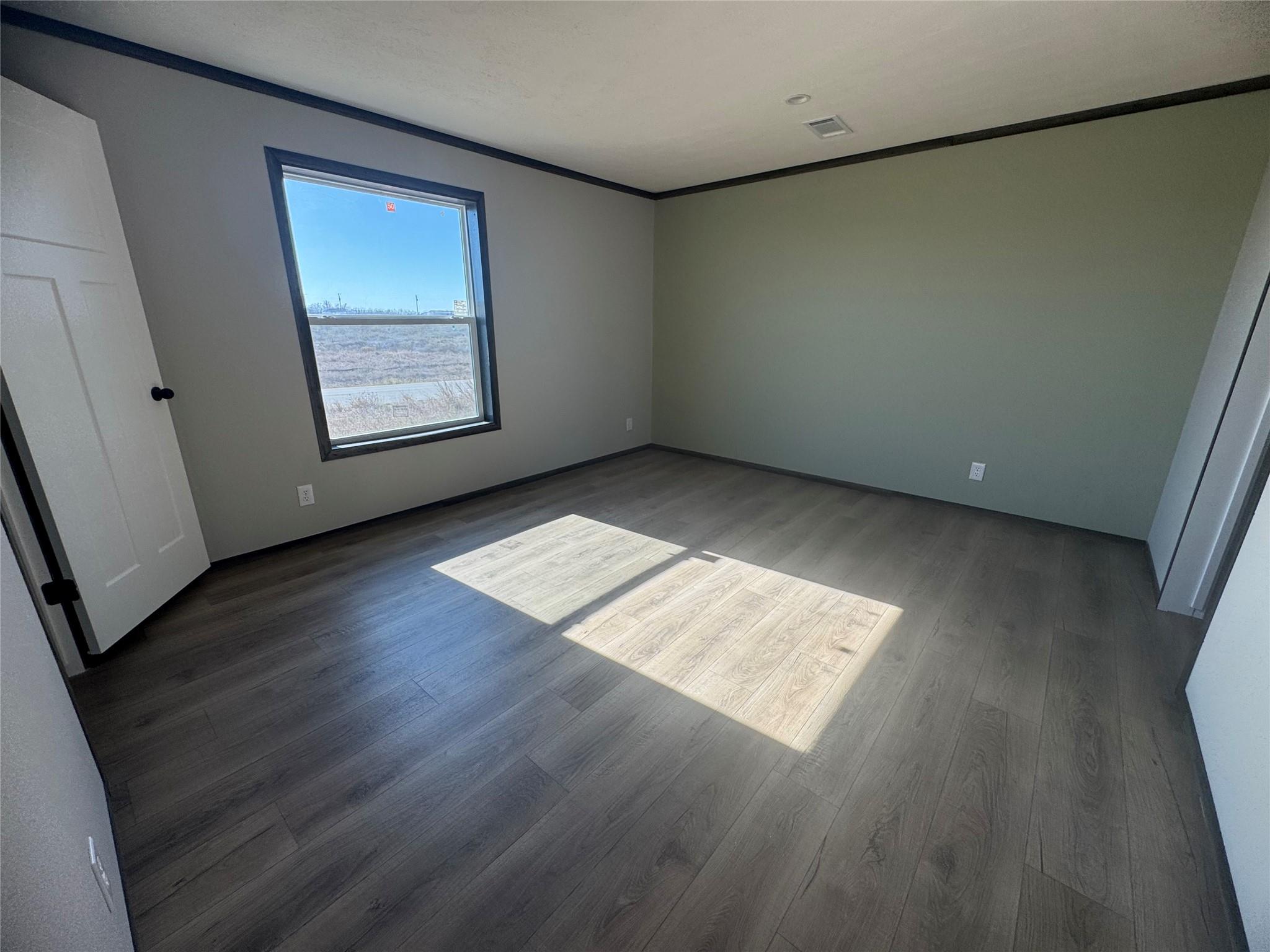 330 Beckham Dr, Dale, TX 78616