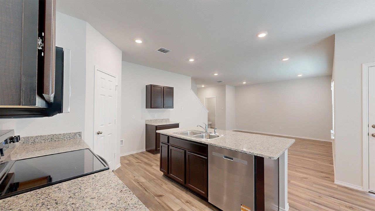 370 Dobson Dr, Killeen, TX 76542