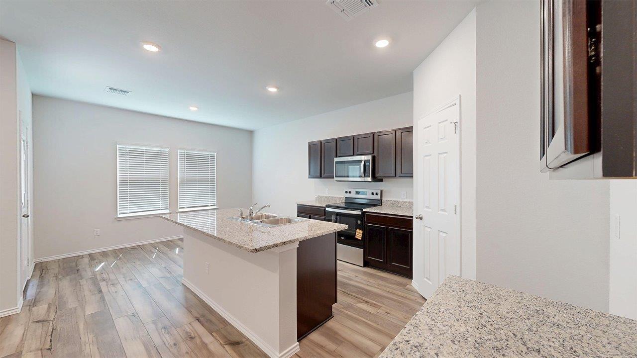 370 Dobson Dr, Killeen, TX 76542