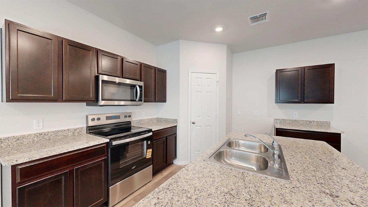 370 Dobson Dr, Killeen, TX 76542