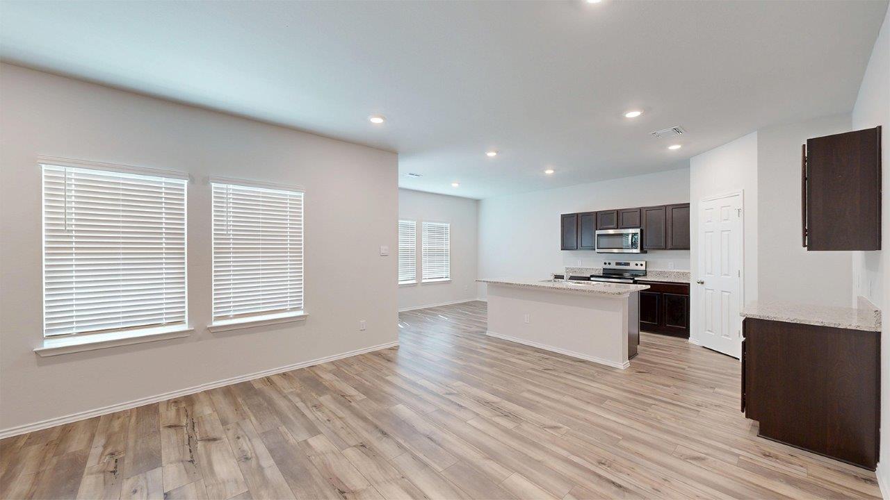 370 Dobson Dr, Killeen, TX 76542