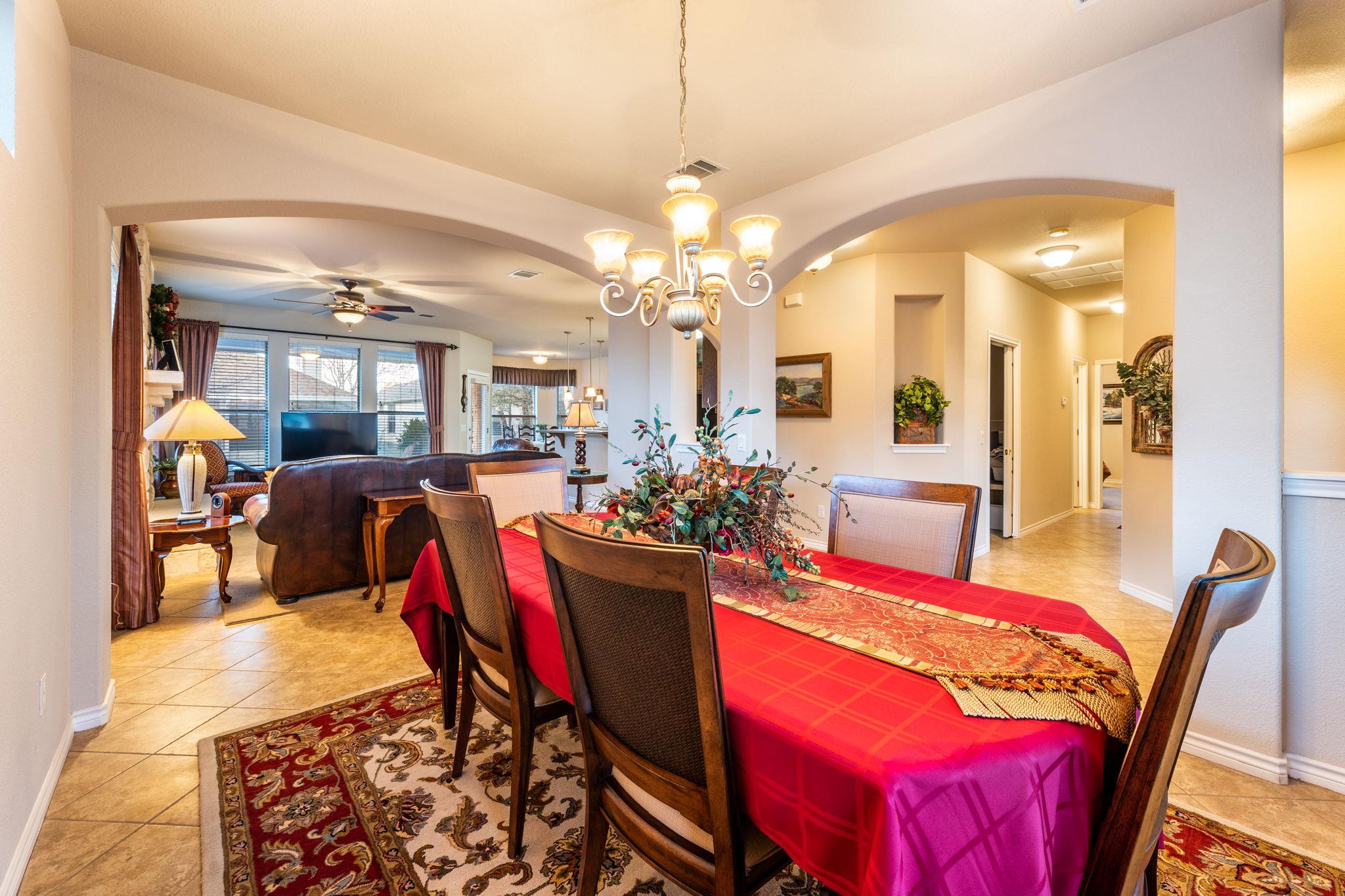 909 Big Thicket St, Georgetown, TX 78633