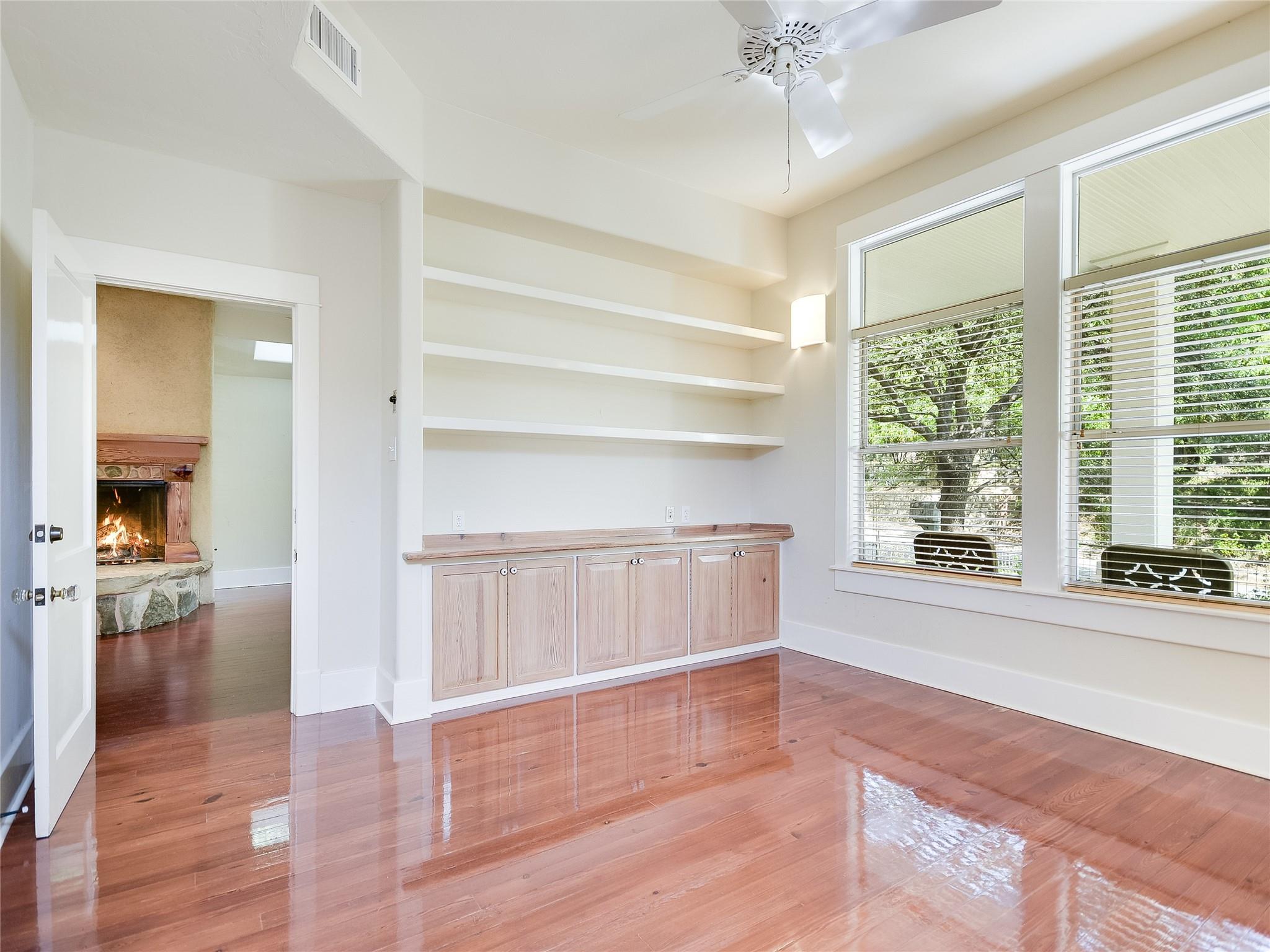 1002 Lorrain St, Austin, TX 78703