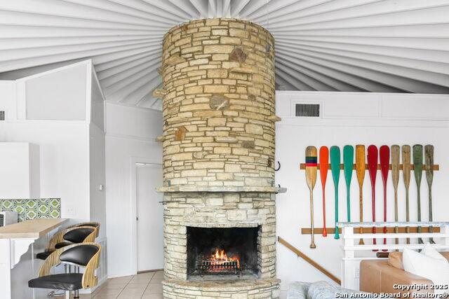 1433 Riviera Dr, Canyon Lake, TX 78133