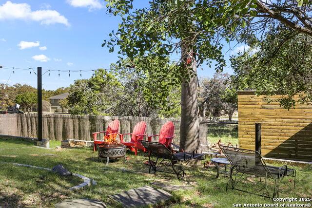 1433 Riviera Dr, Canyon Lake, TX 78133