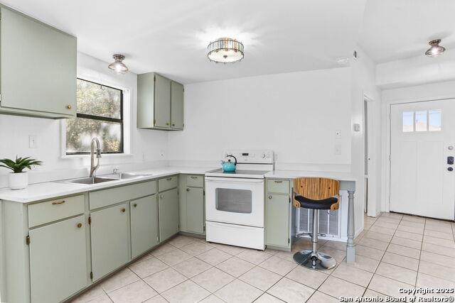 1433 Riviera Dr, Canyon Lake, TX 78133