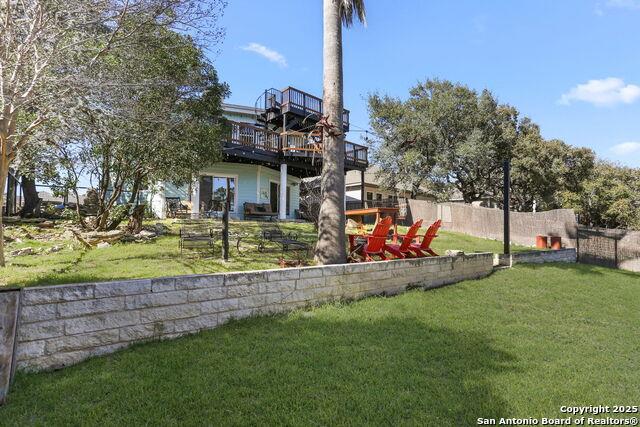 1433 Riviera Dr, Canyon Lake, TX 78133