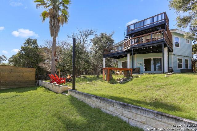 1433 Riviera Dr, Canyon Lake, TX 78133