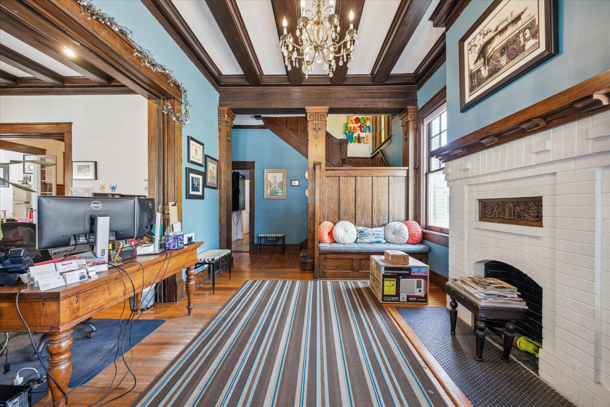 2404 Rio Grande St, Austin, TX 78705