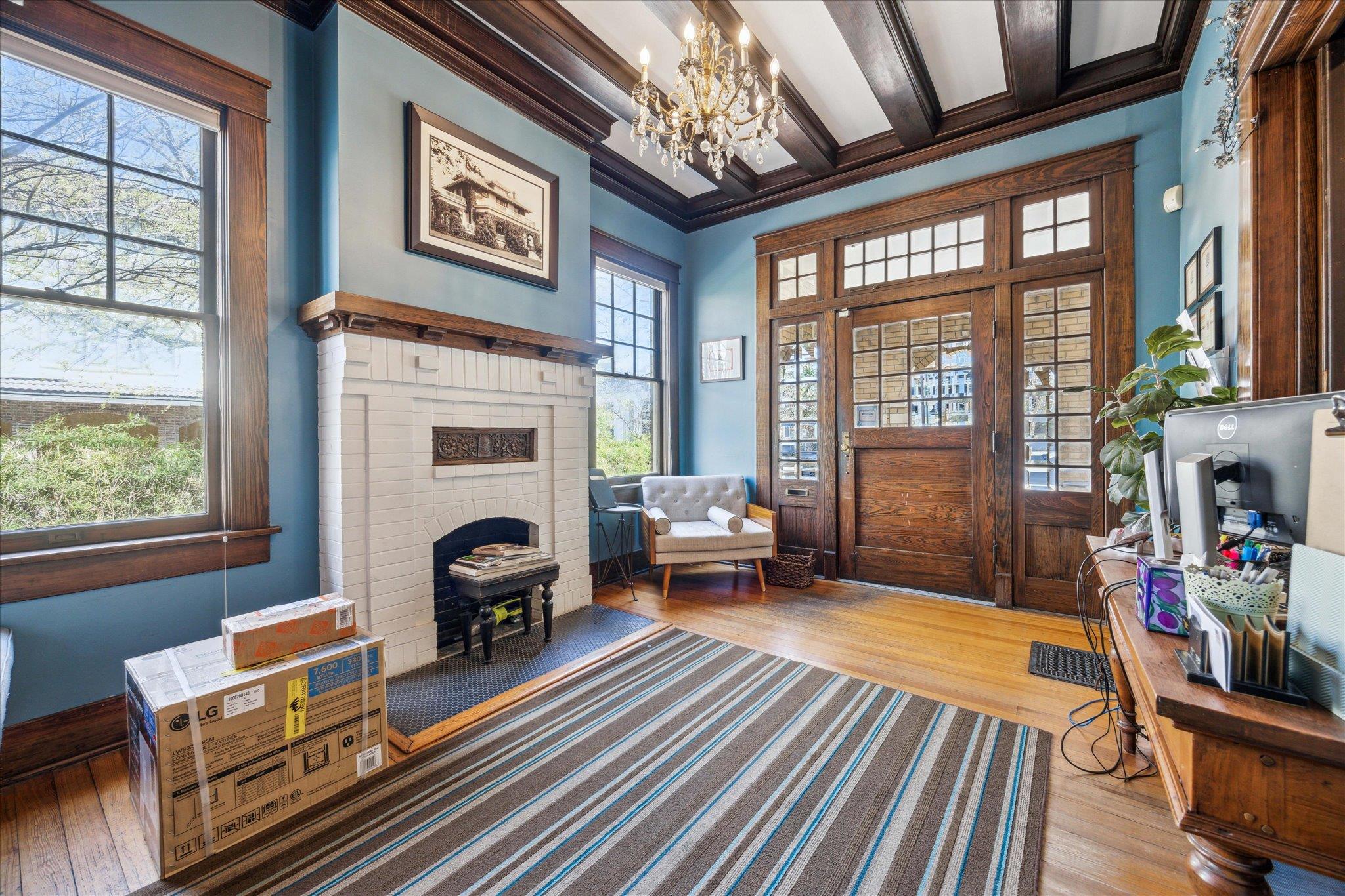 2404 Rio Grande St, Austin, TX 78705